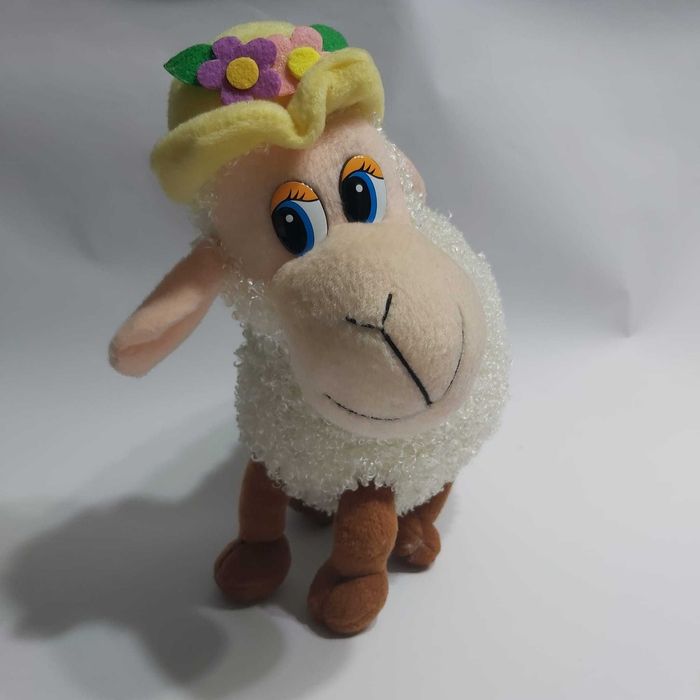 Jucărie pluș oiță