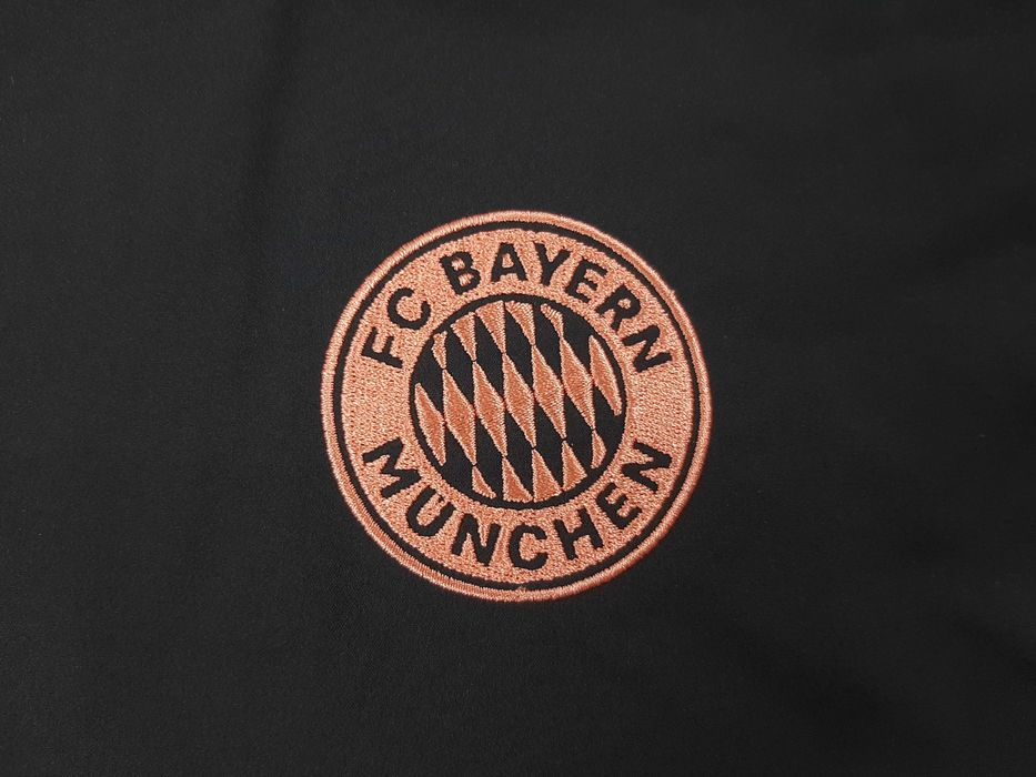 Adidas Bayern Munchen - Оригинално мъжко тънко яке размер XL