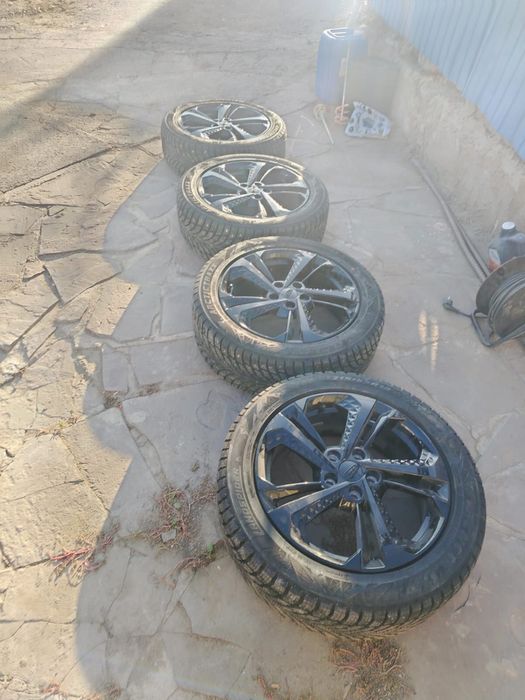 Продам диски с резиной новые с датчиком