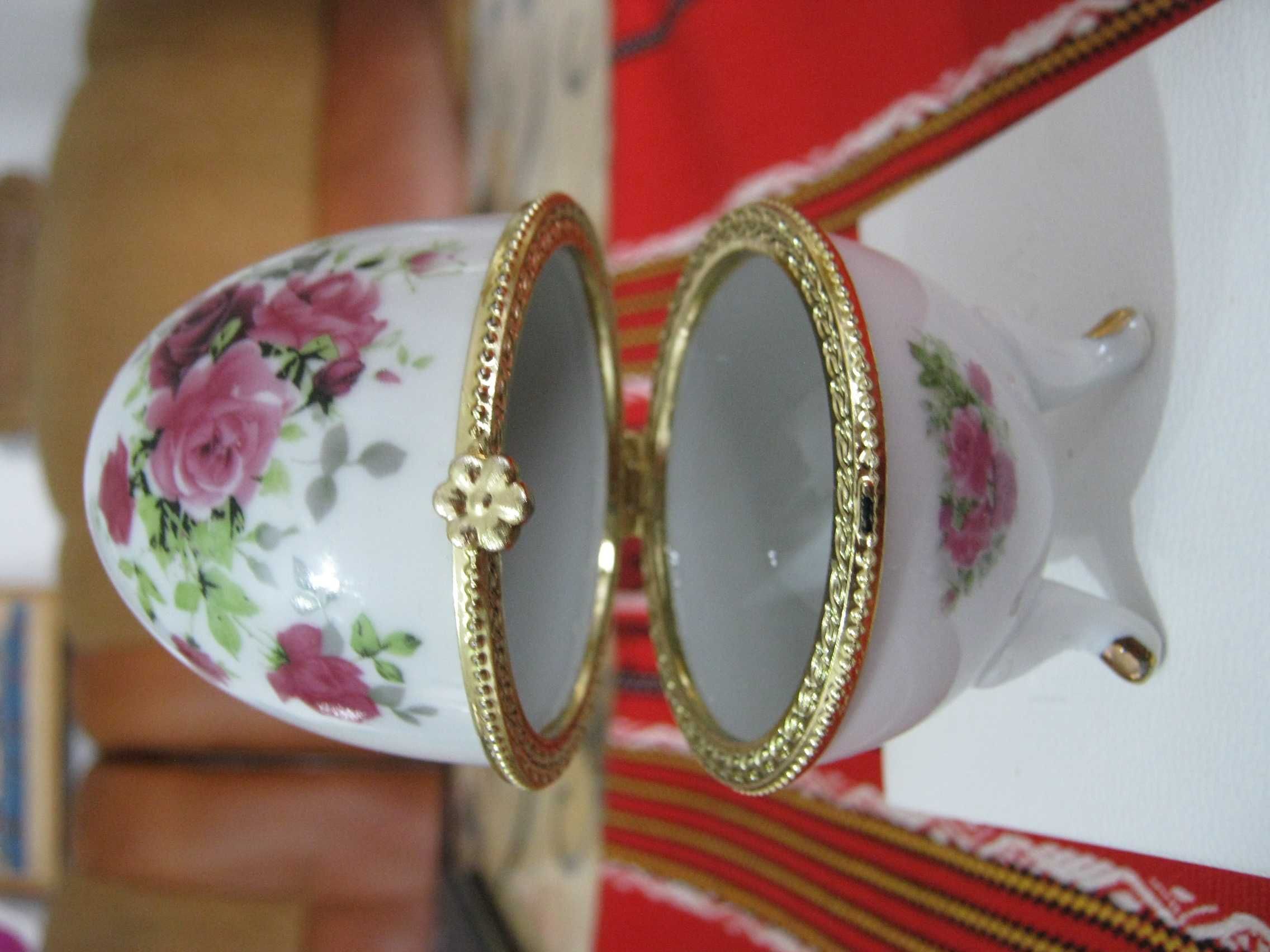 Caseta bijuterii ou Faberge cadou foarte frumos portelan