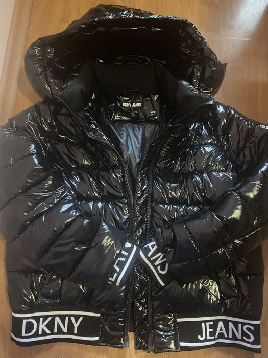 Страхотно яке DKNY