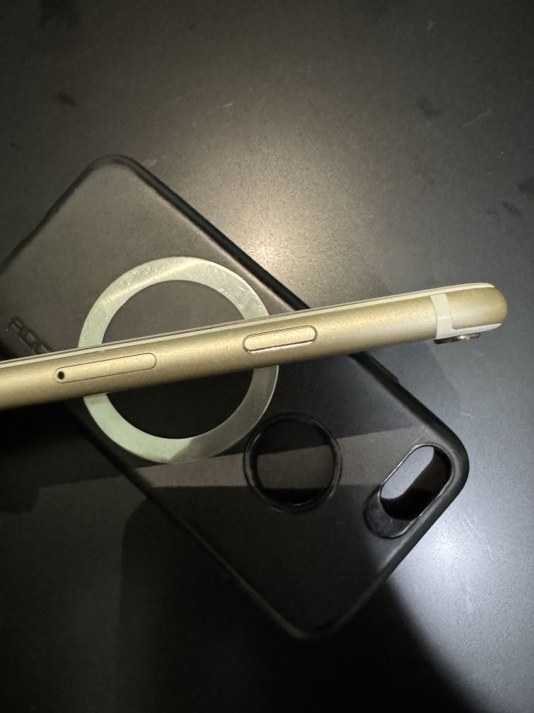 iPhone 6s, в хорошем состоянии...