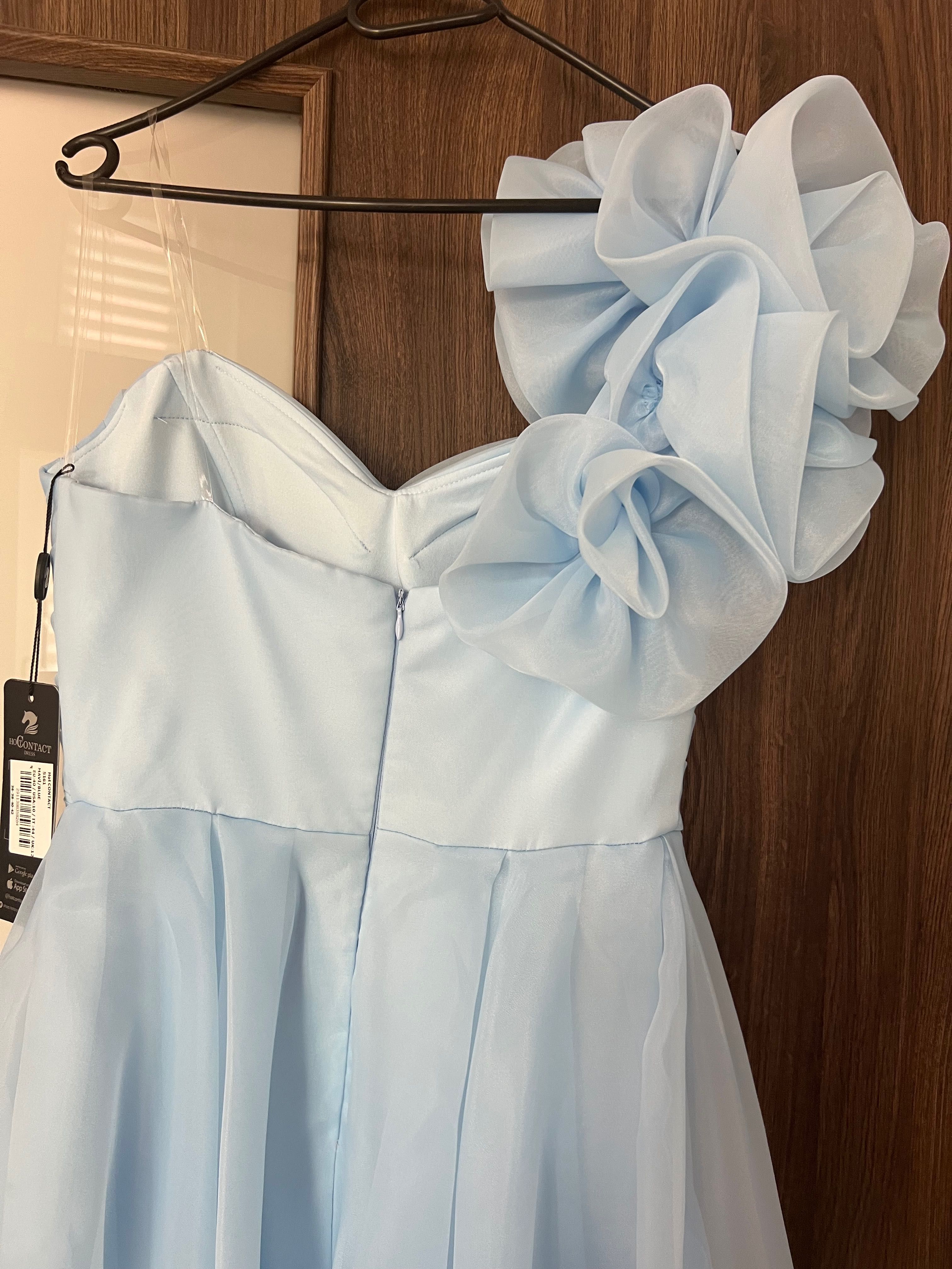 Rochie elegantă cu trena