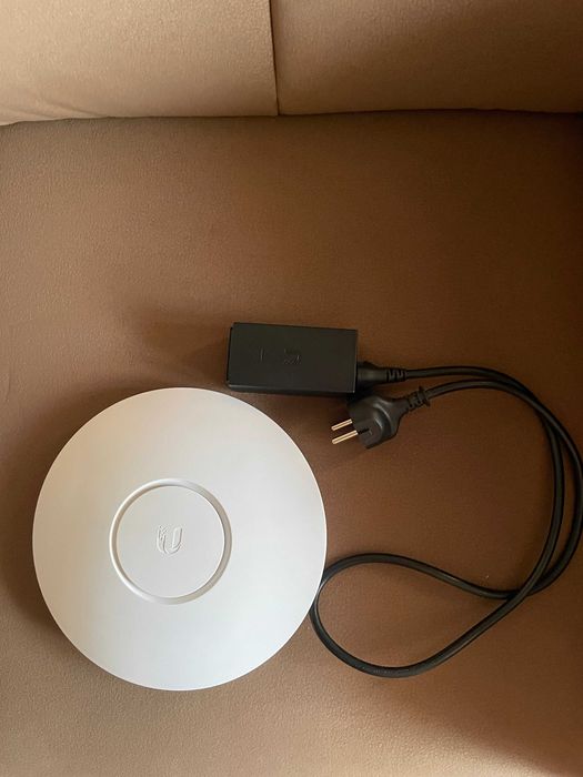 Ubiquiti Networks UAP WLAN точка за достъп 100 Мбит/с Бяла