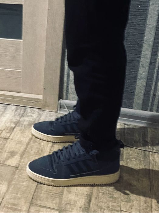 кросовка адидас зимний