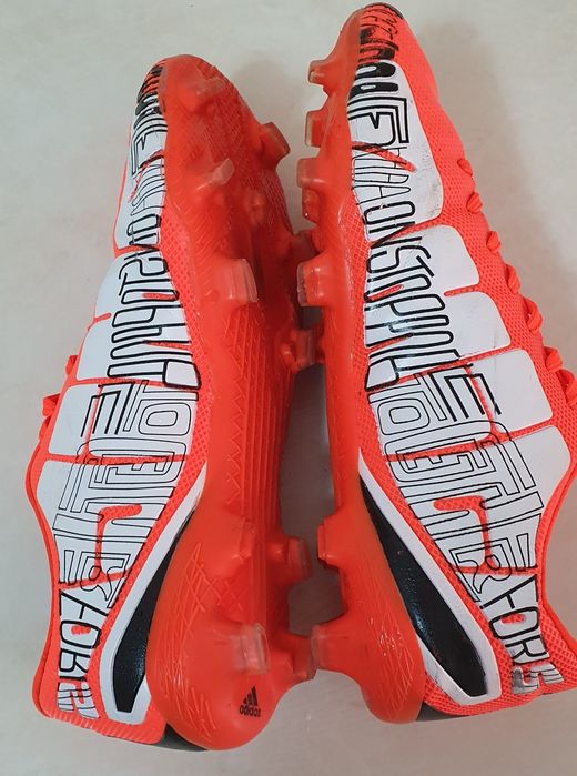 Бутсы оригинал фирмы Adidas отличном состоянии.