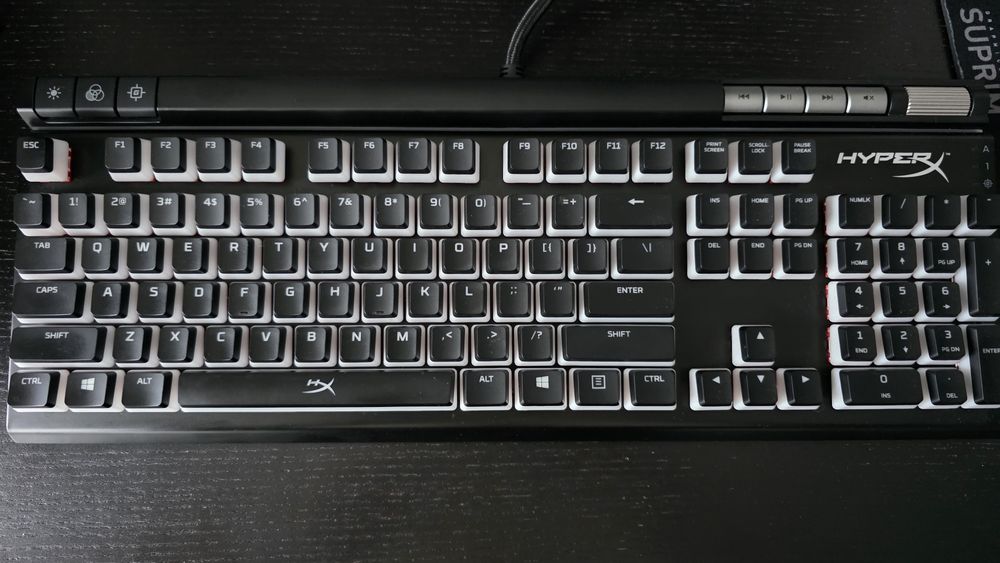 Tastatură mecanica gaming  HyperX Alloy Elite 2 – stare excelenta