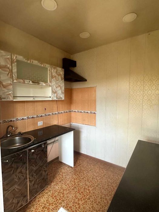 Юнусабад 15 квартал 4-х комнатная 4/4/4