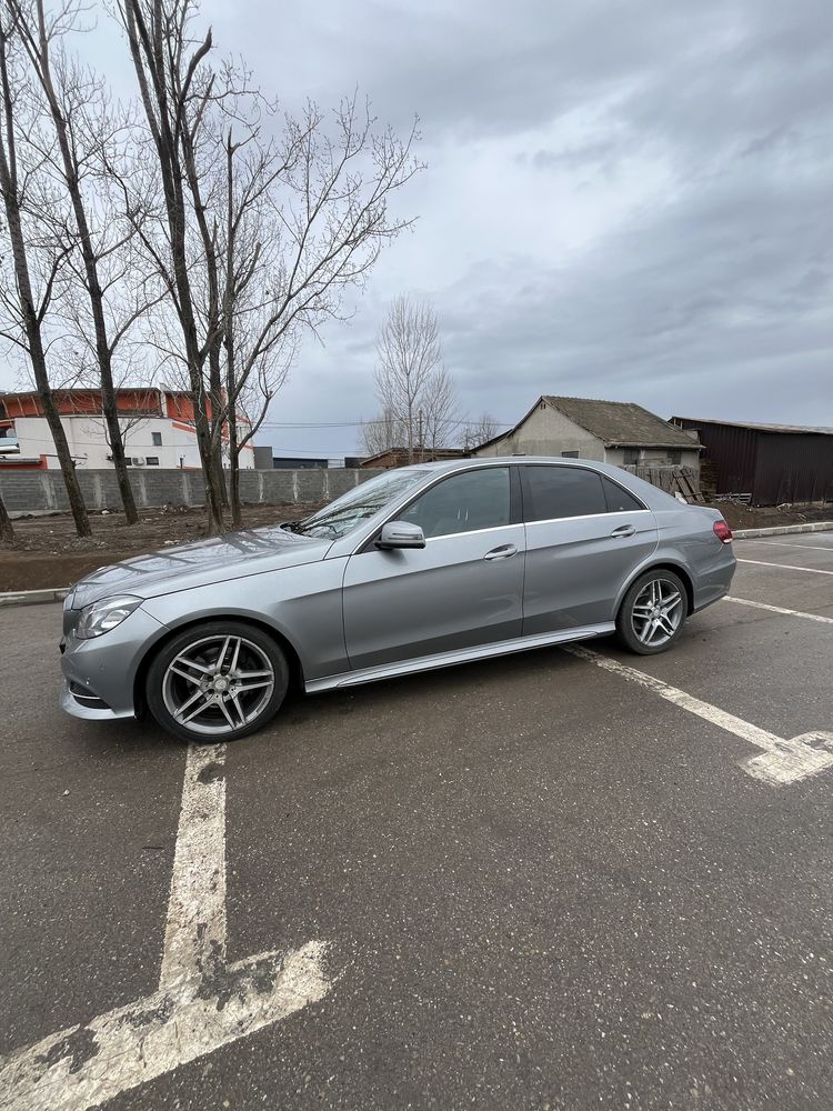 Mercedes Benz E220d Pachet AMG 170 cp