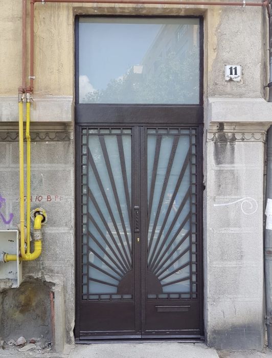 Confecții Metalice la Comandă – Porți, Garduri, Balustrade