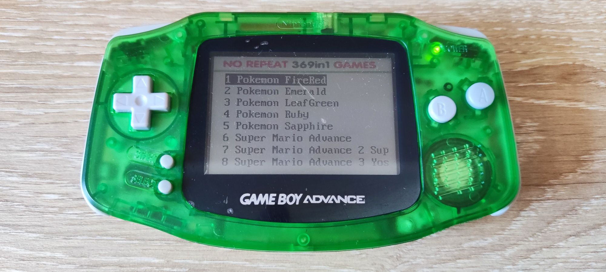 Продавам Nintendo GBA