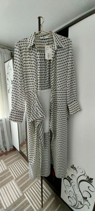 Продам платье новое и обувь новую.