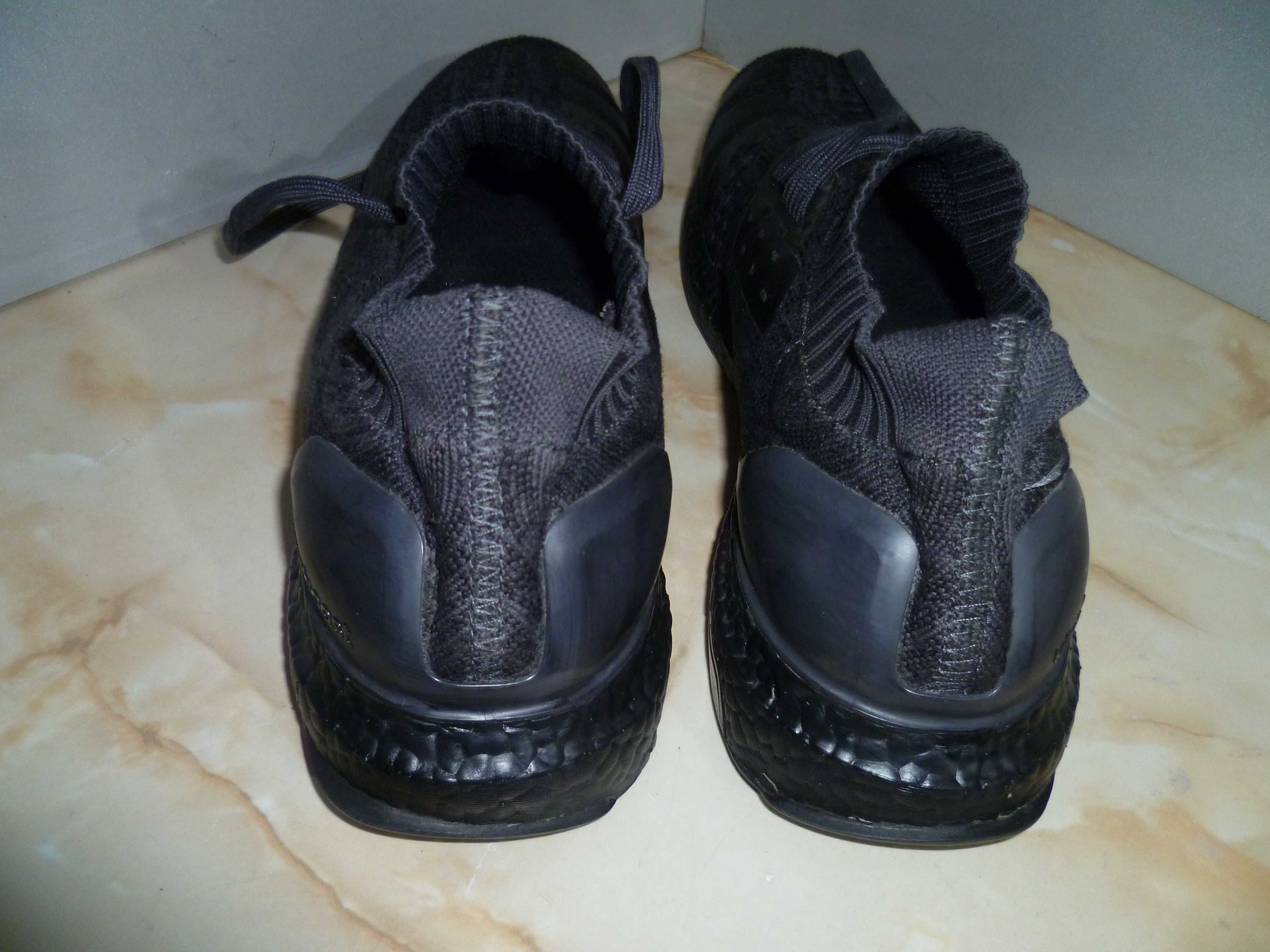 ADIDAS boost маратонки №45
