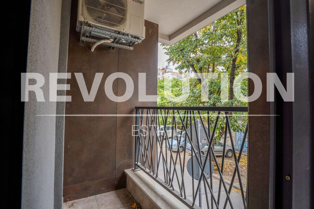 Уютен ДВУСТАЕН апартамент в кв. Христо Смирненски