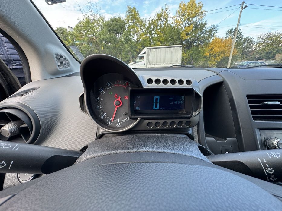 Chevrolet Aveo, 1.2 LPG, Газ/бензин, Хечбек, Употребяван, София

1.2 L