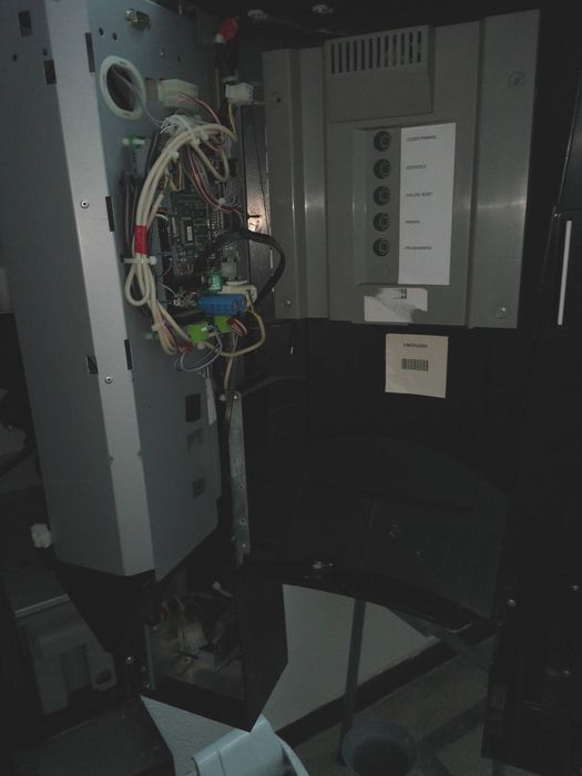 Вендинг машина Некта Брио 3