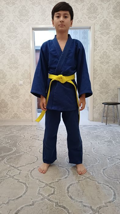 Продам кимано для дзюдо 9-10лет