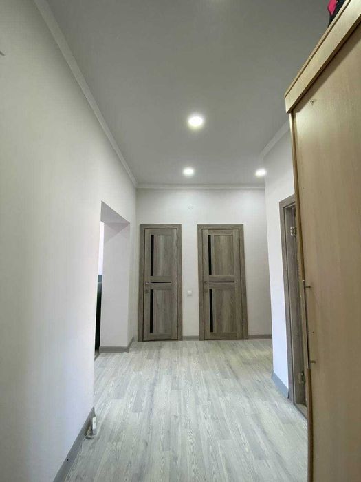 Продам 2 комнтаную квартиру в районе Батыс 62кв