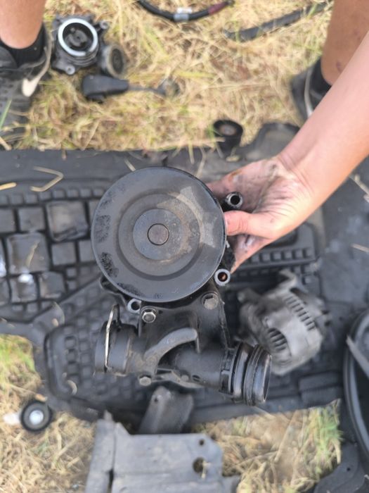 Водна помпа Бмв е60 евро3 530д 218кс m57 e60 e61 530d