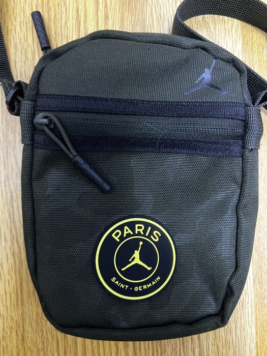 Borseta paris verde inchis cu bretea lunga