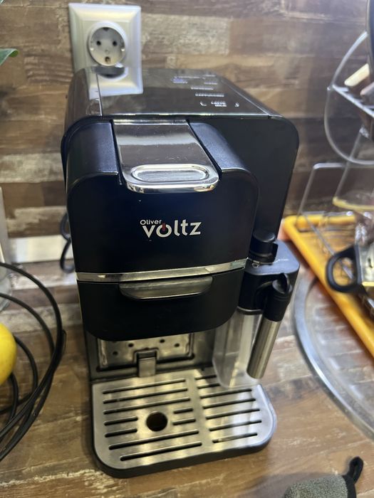 Кафемашина Voltz 8в1 с капсули,кана за мляко,функции Latte i Cappuccin