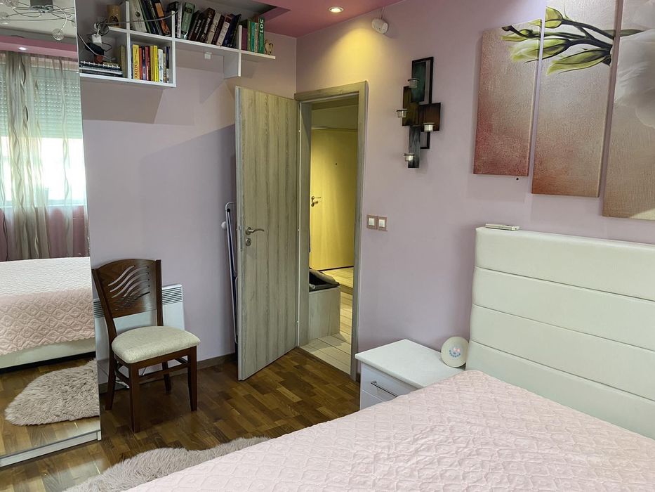 Дава се под наем Тристаен апартамент в София, Модерно предградие - 100 кв.м за 600 € - Снимка #3