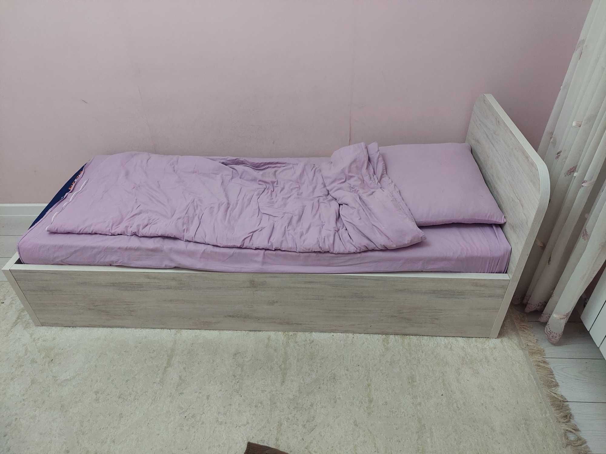 Кровать продаю срочно