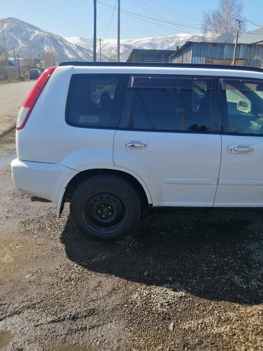 Продам Нисан xtrail 2001года на запчасти