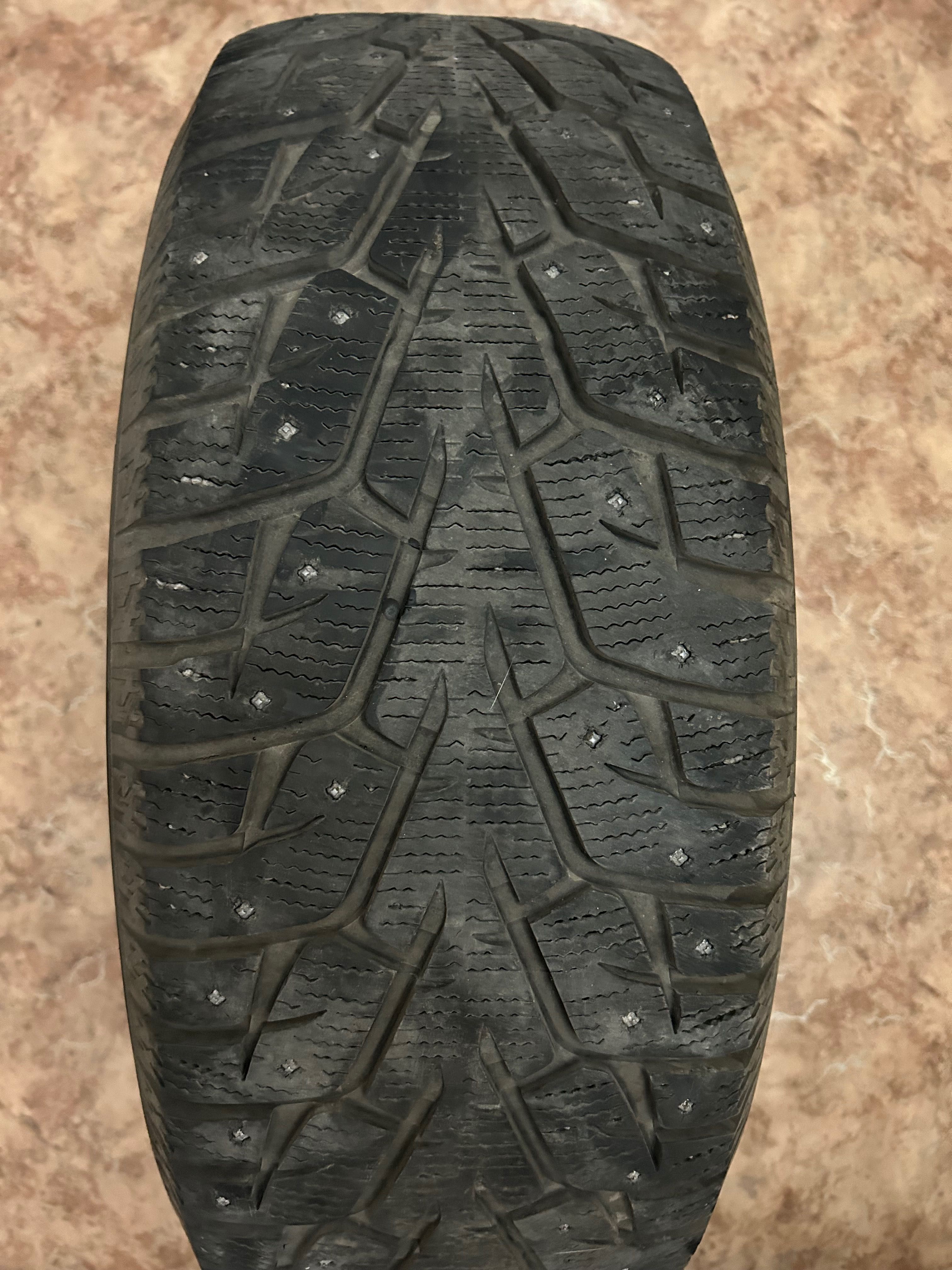 Автошины зимние 265/70/16