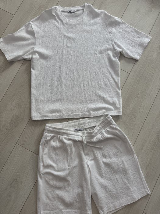Compleu/ Set pantaloni scurti si tricou Zara Original