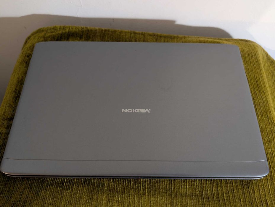 Laptop MEDION AKOYA P7402, Intel Core i3-7167U, Display FHD 43,9 cm