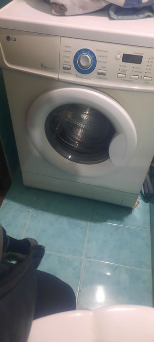 Продам стиральная машинка, телевизор с пультом