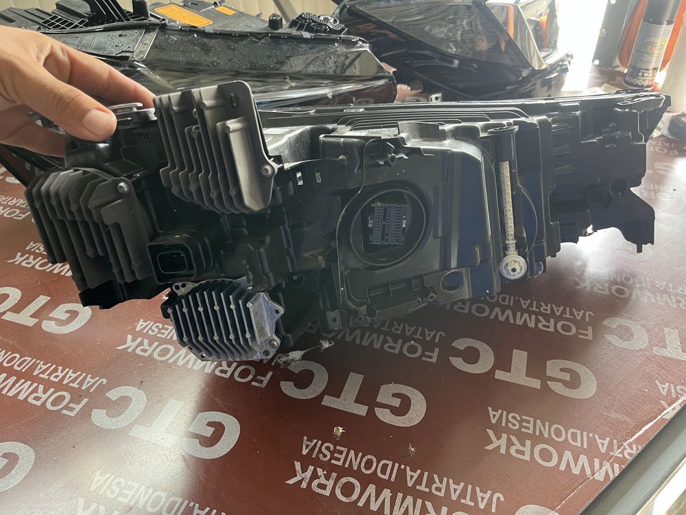 Фар BMW IX 2022 Laser