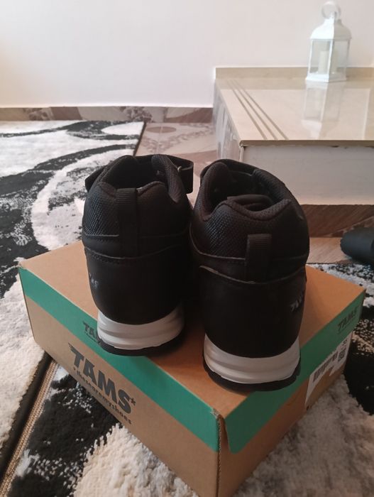 Vând ghete băieți tams  in 2 mărimi!