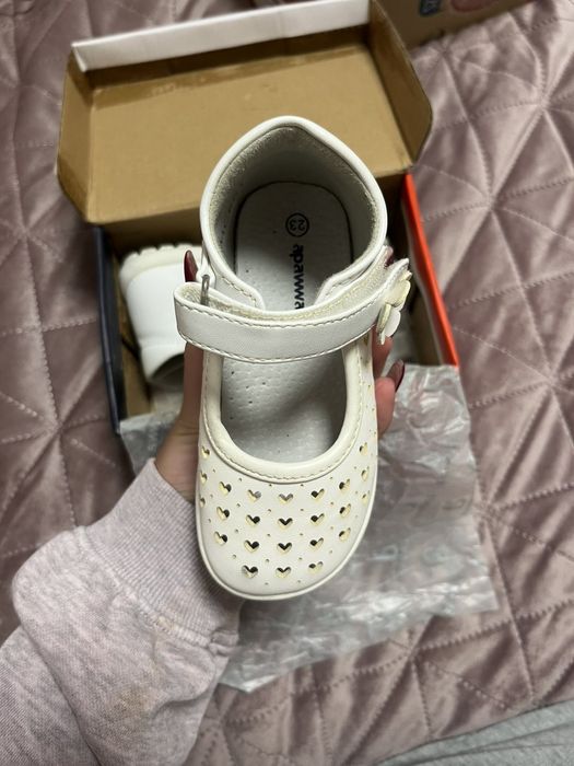 Детски отворени обувки