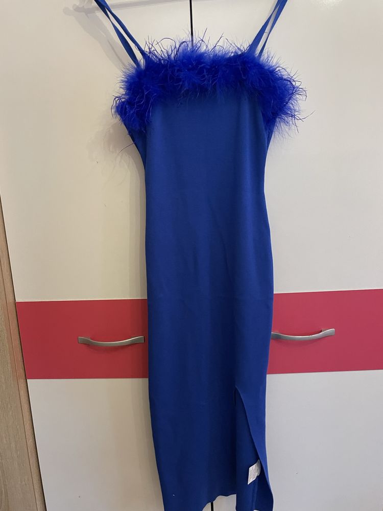 Официална дамска рокля Zara Guess Chanel Lucy Bershka Armani Gucci