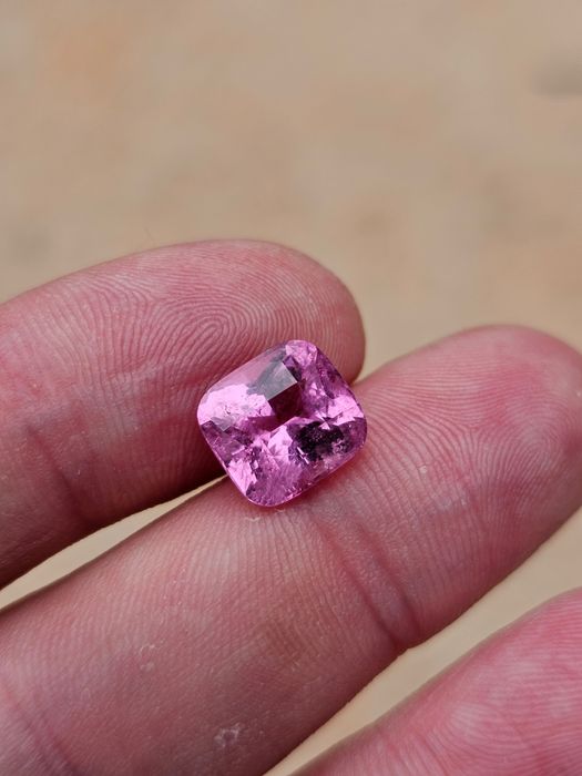 Розовый Турмалин 1.27 ct, розовый кушон (Афганистан)