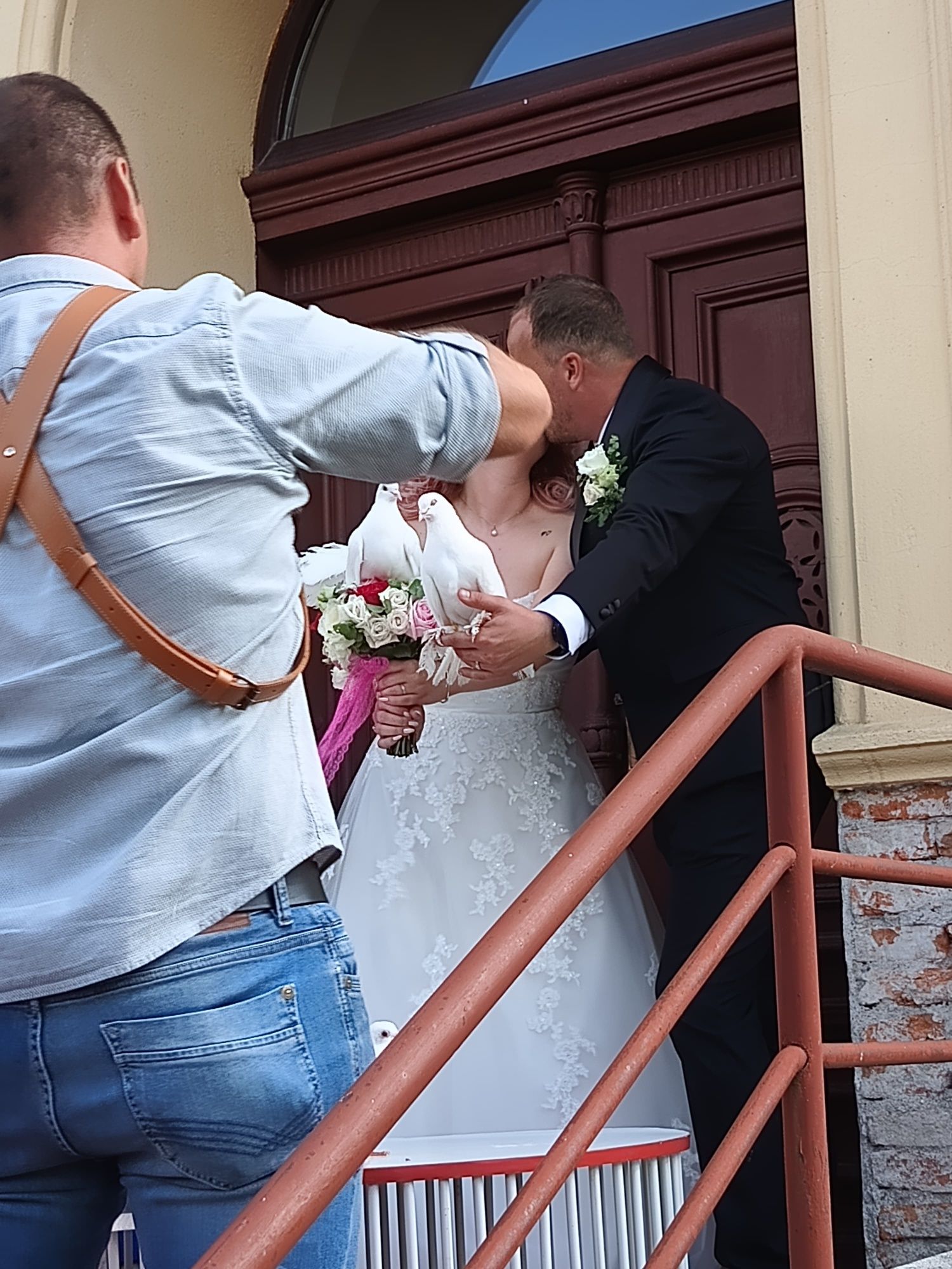 Pachet complet de decorațiuni și porumbei pentru evenimente speciale (