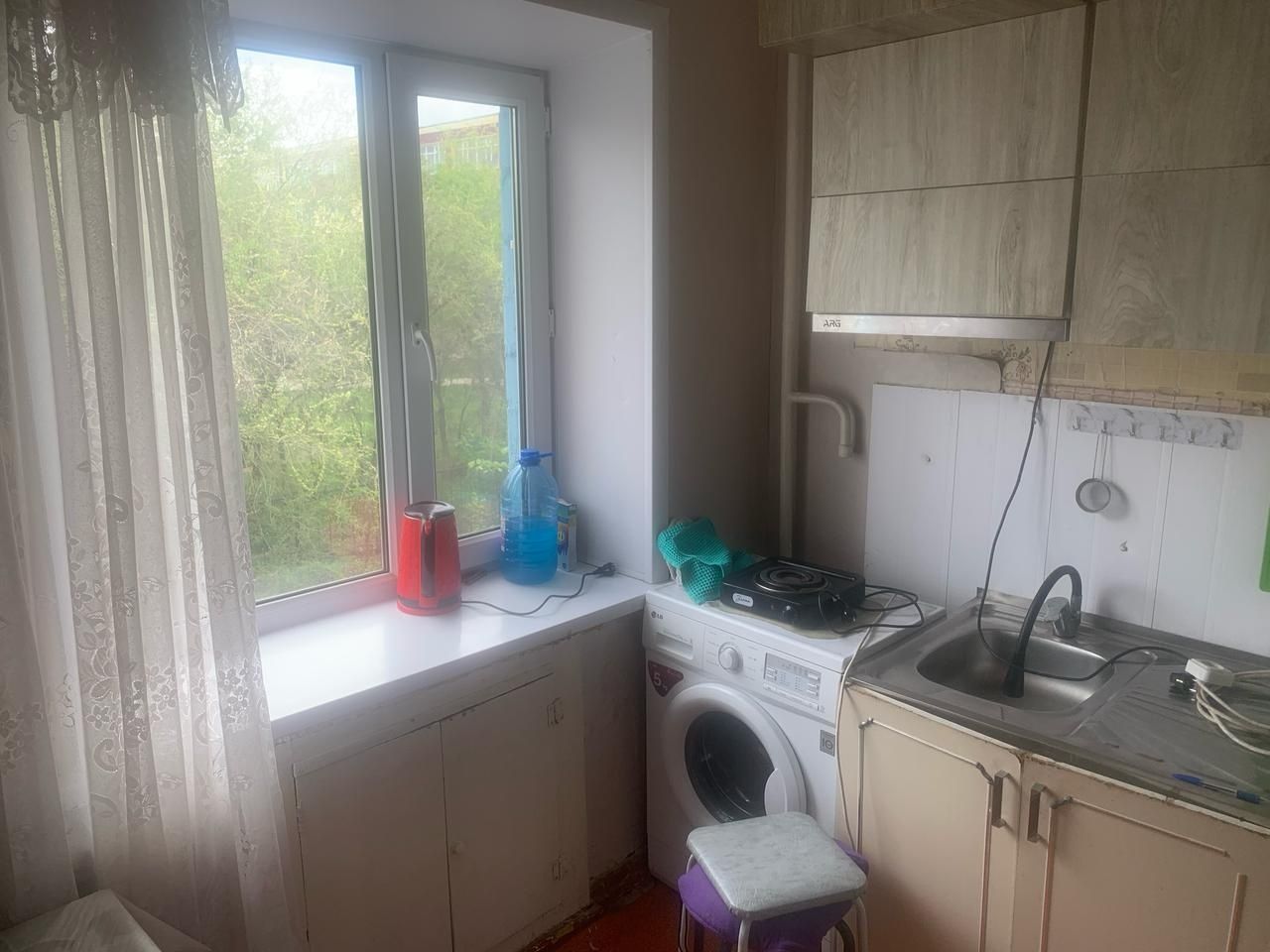 Продаётся 1 комн кв, в 14 микрорайоне