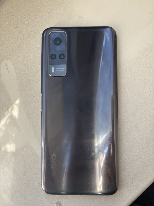 смартфон Vivo Y31