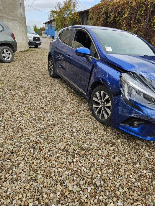 Renault clio 5 an 2020/ full/ benzina/ avariat/ 87000 km