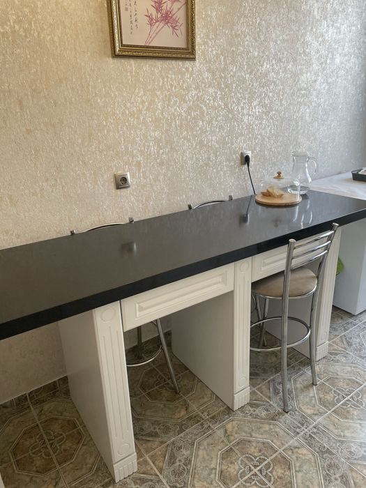 Продам кухонный стол