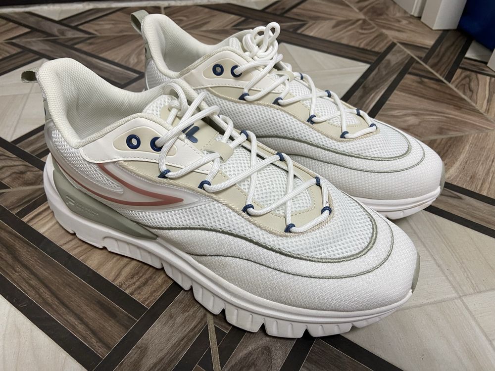 Кроссовки FILA 45 размер