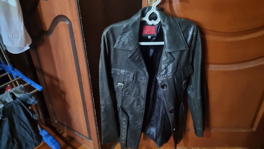 Продаётся кожанная куртка б/y.Размер советский 46