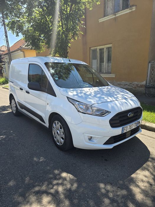Vand sau schimb ford trnsit connect 1.6 disel an 2019