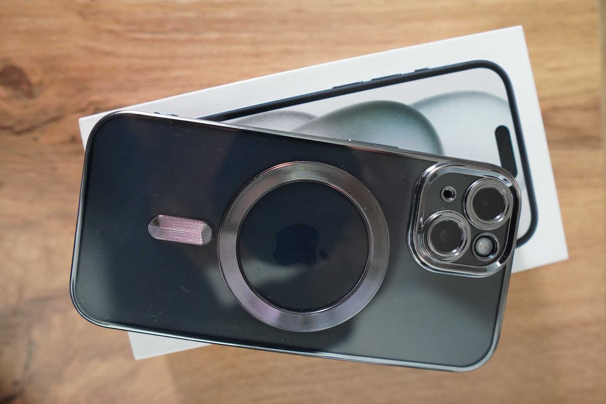 iPhone 15, в пользовании с конца июня 2024, 100% акум, 59 циклов