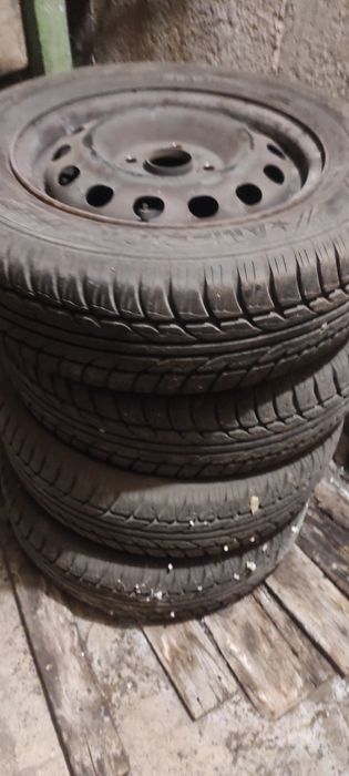 Комплект гуми с джанти за honda