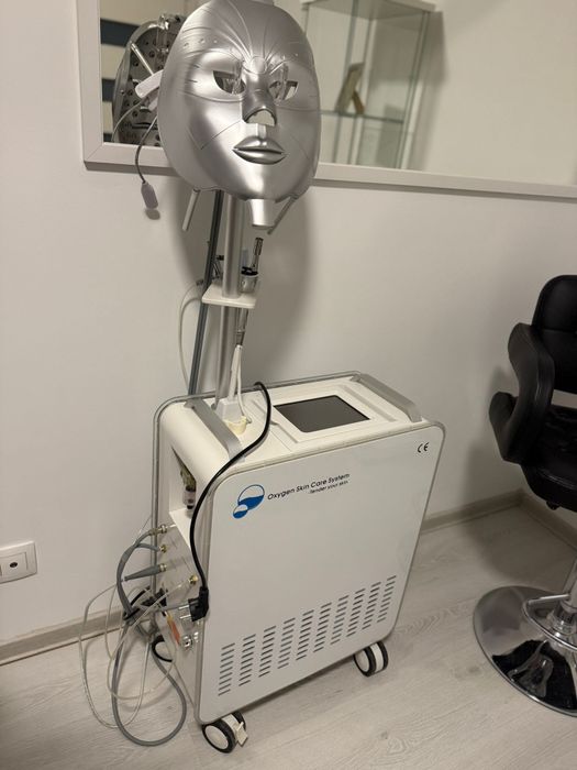 Combină Cosmetică 3 în 1 (Microdermabraziune, Radiofrecvență)