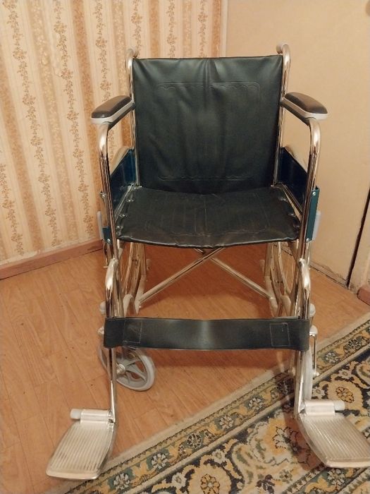 Инвалидная коляска, новая