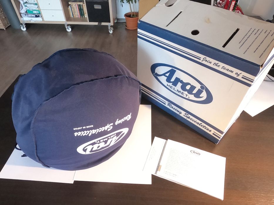Casca Arai QV-Pro Drone Yellow